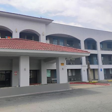 سان أنطونيو Hallmark Inn And Suites المظهر الخارجي الصورة
